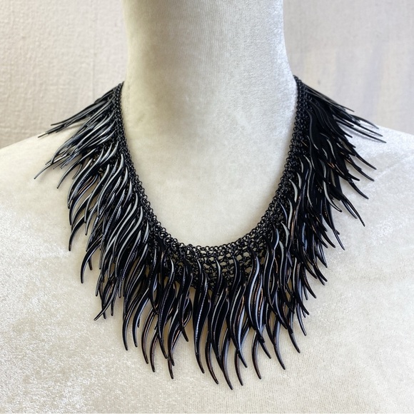 Jewelry - Black metal mesh chainmail necklace with black metal fringe